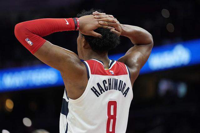 德罗赞末节17分公牛险胜爵士 雷霆力克开拓者