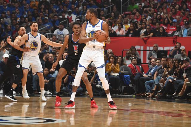 费尔德32分北控险胜深圳总分1-1 廖三宁20+10