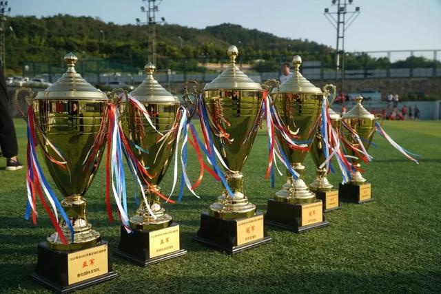 马尚沃特斯合砍42分 广东力克浙江开季两连胜